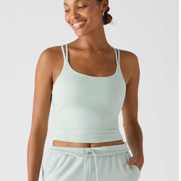 Fabletics Tank - Picture 2 of 4